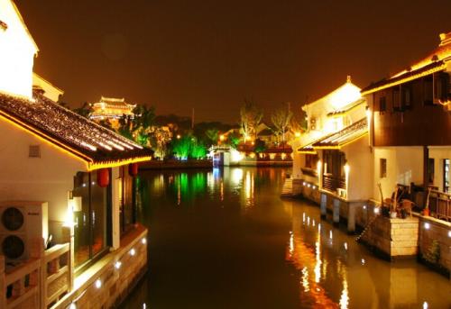 杭州哪里有特色小吃街 附近最好还有可以逛的特色街区 