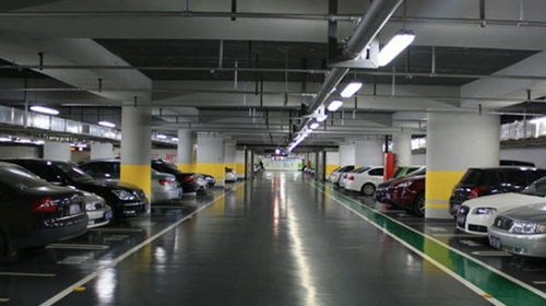 浦东机场停车楼全面启用车牌识别系统,无需取票即可直接进场 
