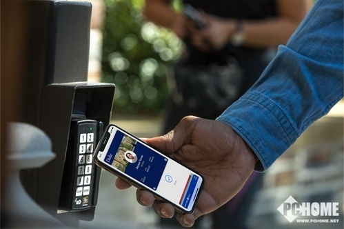 iPhone支持NFC贴卡充值了 复制门禁卡指日可待 