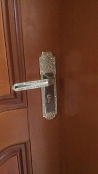 家里寝室门被反锁了,门钥匙找不到了,怎么办 不想叫开锁的 