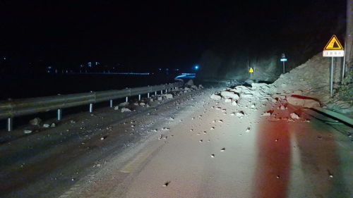 泸定县发生5.6级地震,当地警方 海螺沟景区无人员伤亡