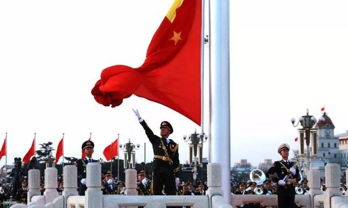 升国旗的高度应准确到什么程度 为什么呢 作为中国人都要了解