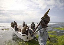 摄影师首次拍摄到索马里海盗真实状况