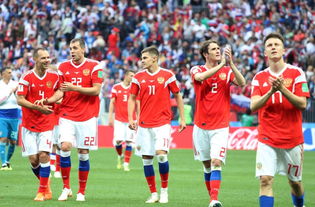 5粒进球,俄罗斯世界杯从屠杀开始,这也创下世界杯揭幕战记录 