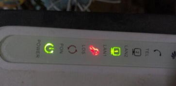 wifi光纤亮红灯怎么办(wifi的光纤红灯亮了说明什么)