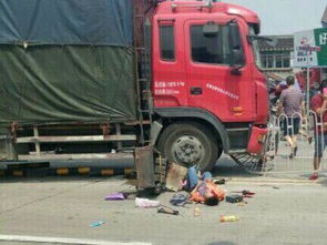 宁波荣吉路段发生交通事故 