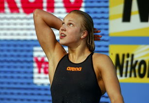 女子50米蛙泳半决赛 梅卢蒂特破世界纪录 